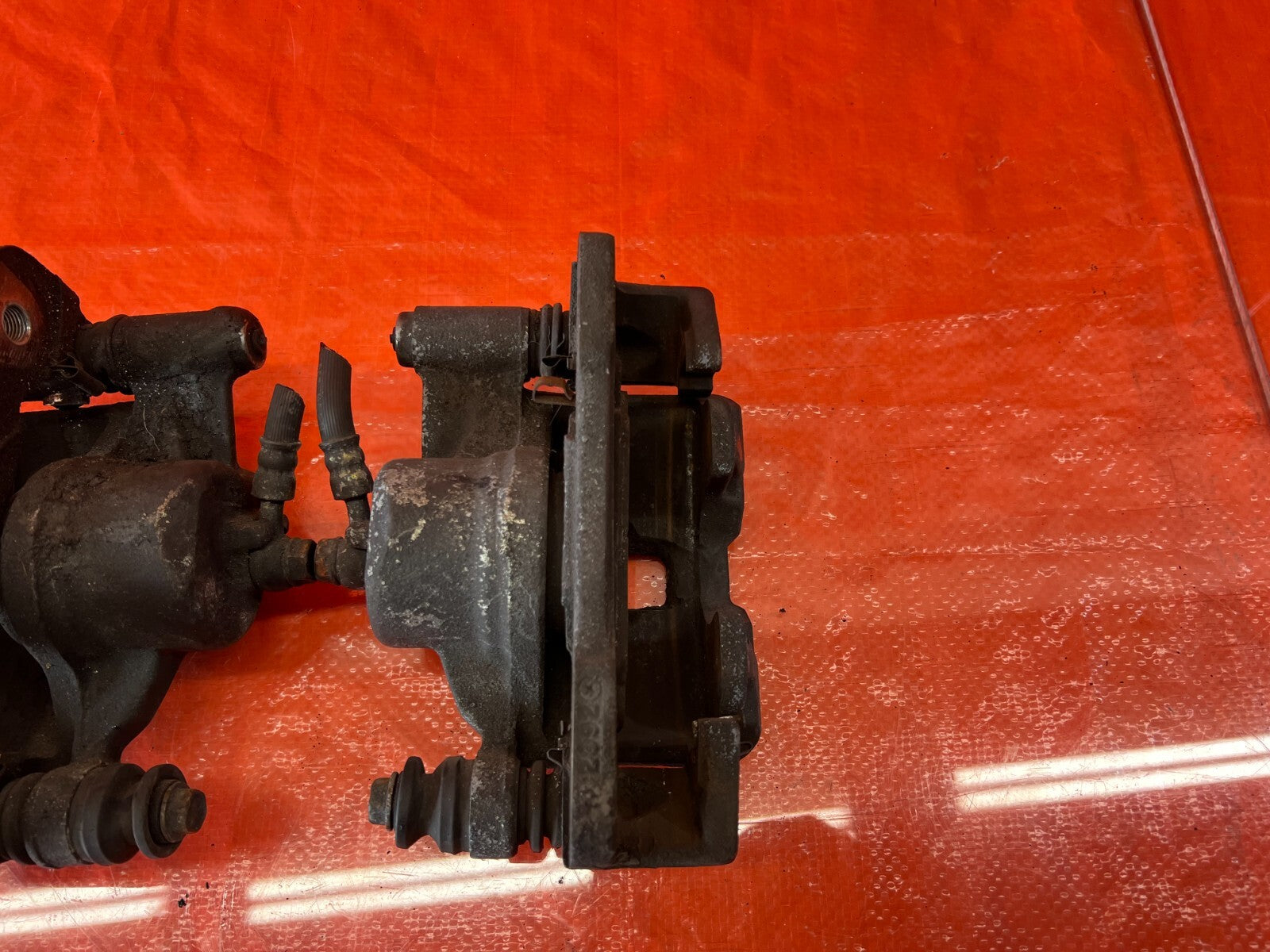 93 94 HONDA DEL SOL S   FRONT BRAKE CALIPER SET   LEFT & RIGHT CALIPERS   OEM OE8