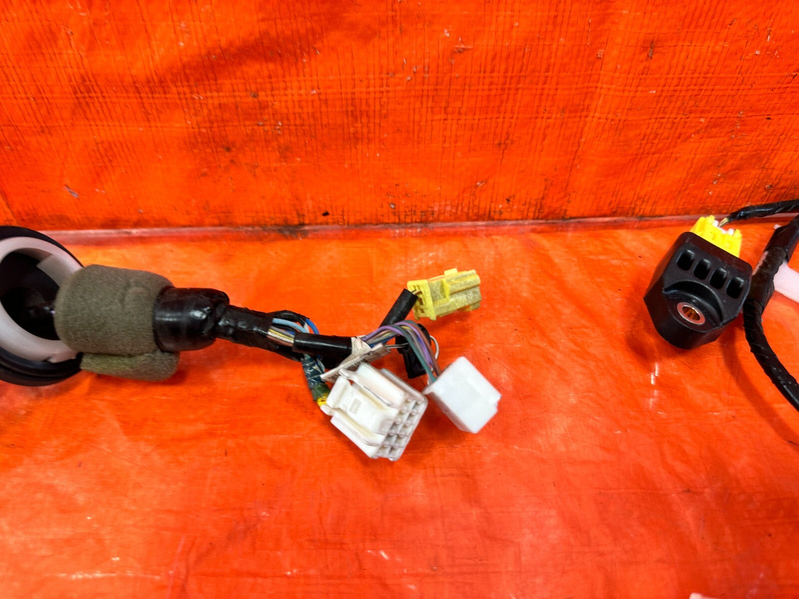13 14 SCION FRS   DRIVER LEFT DOOR HARNESS NON SMART KEY ONLY   OEM #2931