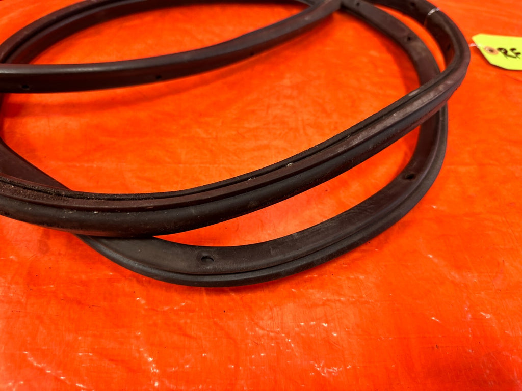 96 00 HONDA CIVIC SEDAN RIGHT FRONT WEATHER STRIP TRIM SEAL GASKET 2976