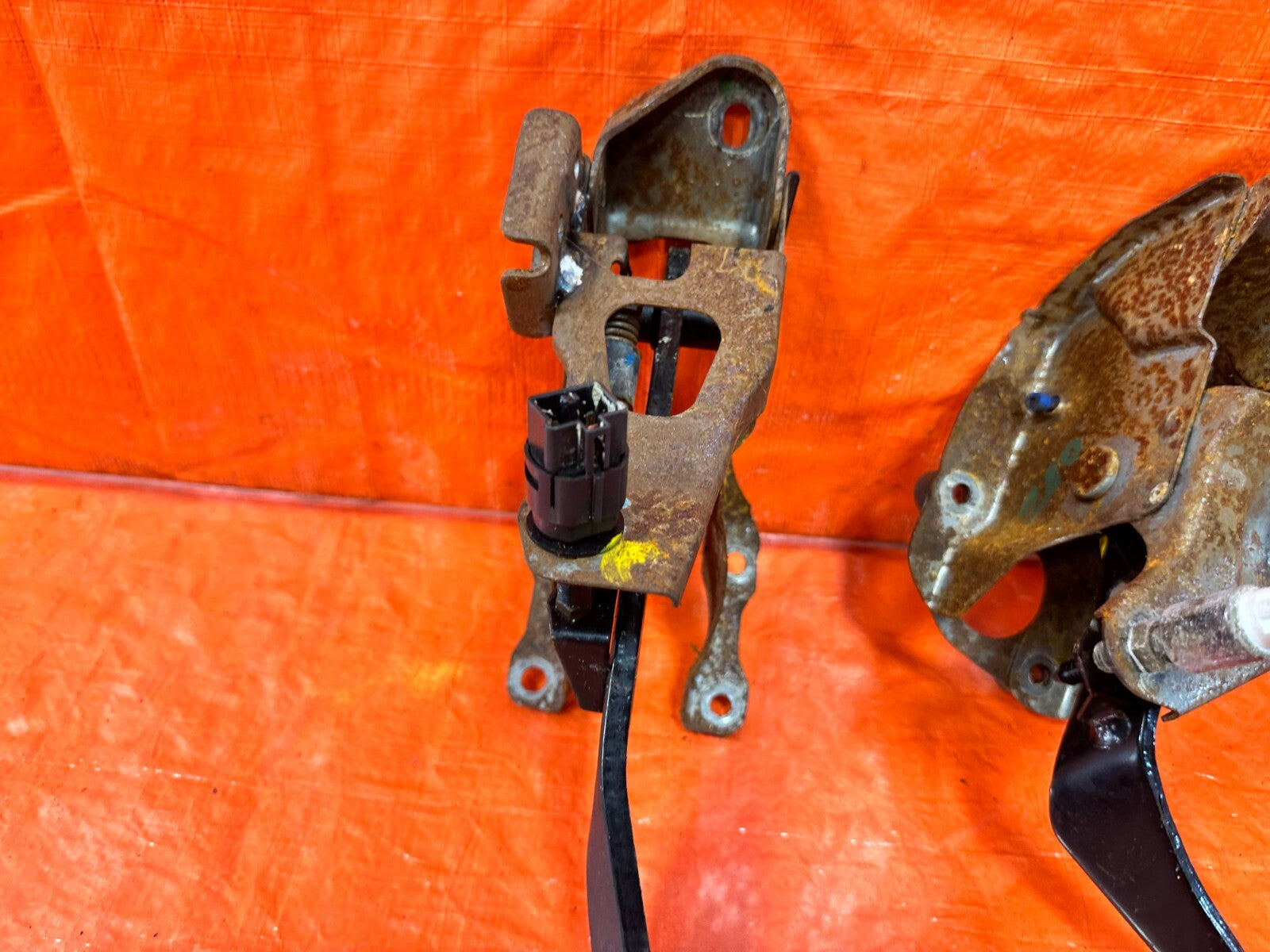 02 06 ACURA RSX   5 & 6 SPEED MANUAL PEDALS GAS BRAKE CLUTCH   OEM #2802