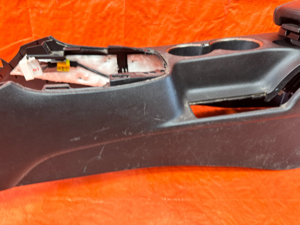 13 16 HYUNDAI GENESIS COUPE   ARM REST / CENTER CONSOLE STORAGE   OEM #29912