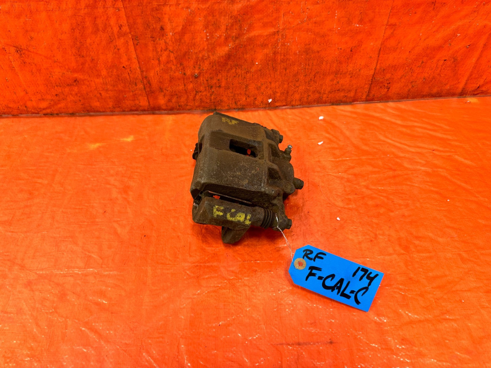 08 12 HONDA ACCORD EX L PASSENGER RIGHT FRONT BRAKE CALIPER AND BRACKET OEM 1740