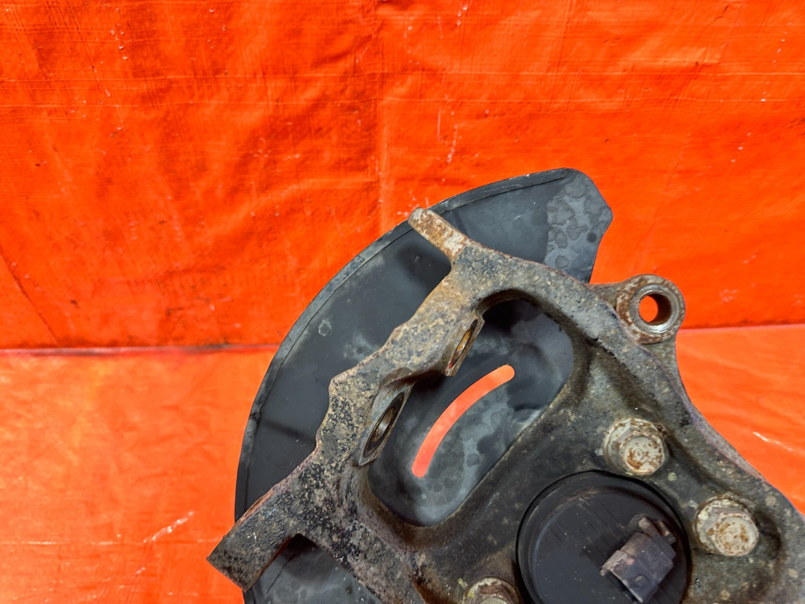 13 16 HYUNDAI GENESIS COUPE   DRIVER LEFT FRONT SPINDLE KNUCKLE AND ALL ARMS OEM9