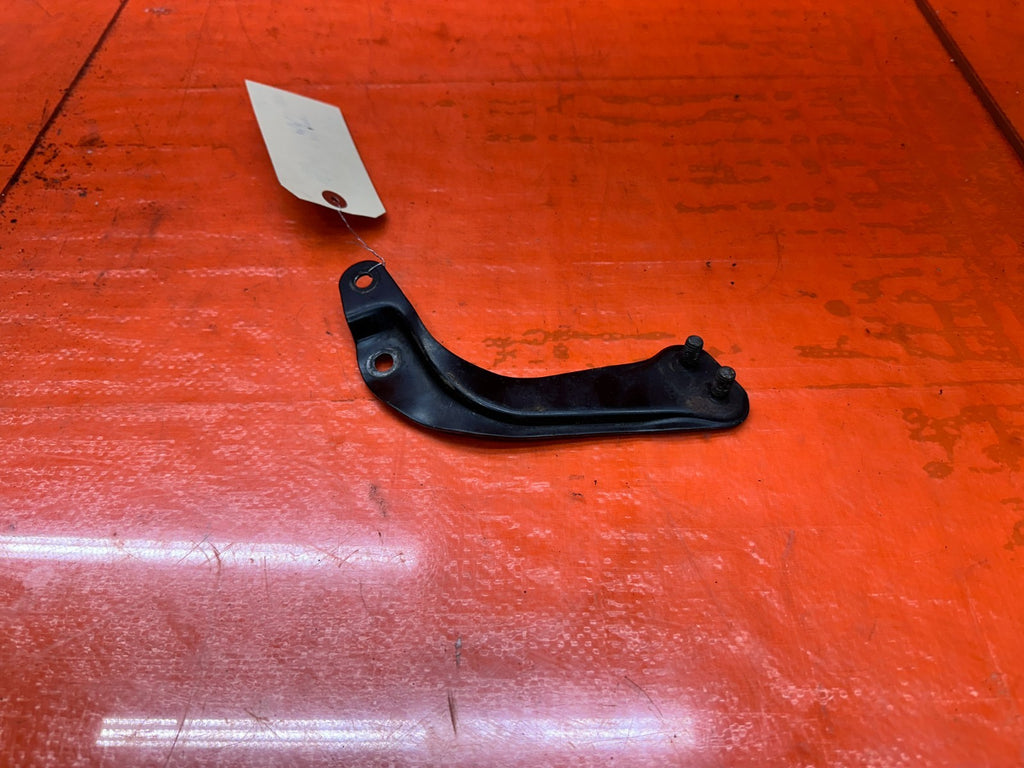 94 01 ACURA INTEGRA 1.8L EXHAUST MANIFOLD HEADER STAY BRACKET OEM #3315