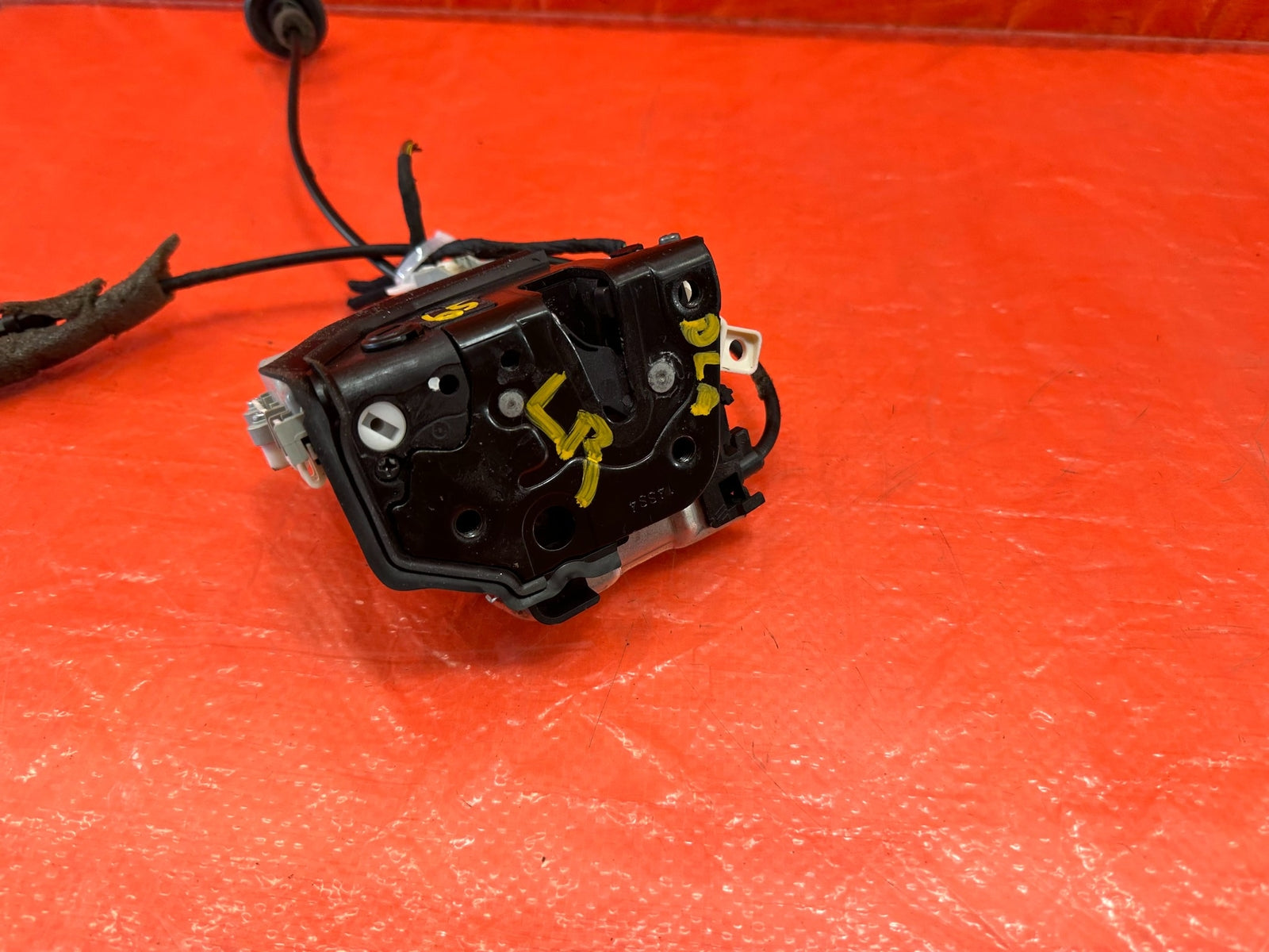 10 16 PORSCHE PANAMERA   DRIVER LEFT REAR   DOOR LOCK ACTUATOR   OEM FACTORY #654