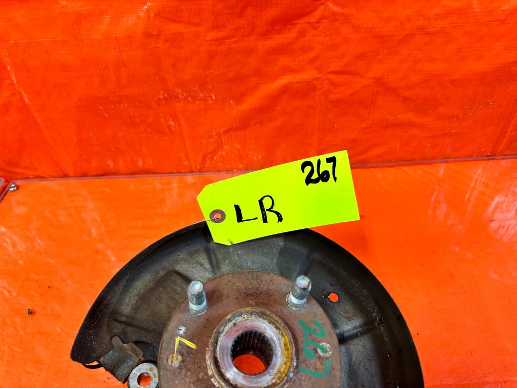 90 93 MAZDA MX 5 MIATA   DRIVER LEFT REAR   SPINDLE KNUCKLE HUB   OEM #2676