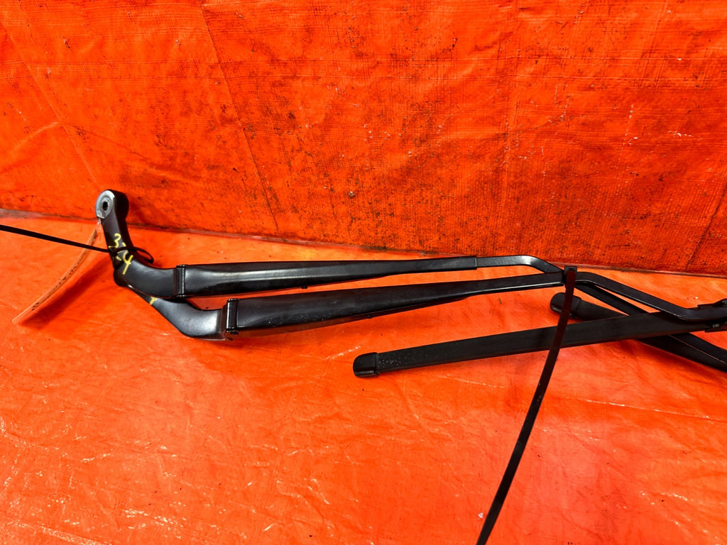 18 22 HONDA ACCORD 1.5L   LEFT & RIGHT WINDSHIELD WIPER ARMS   OEM #3247