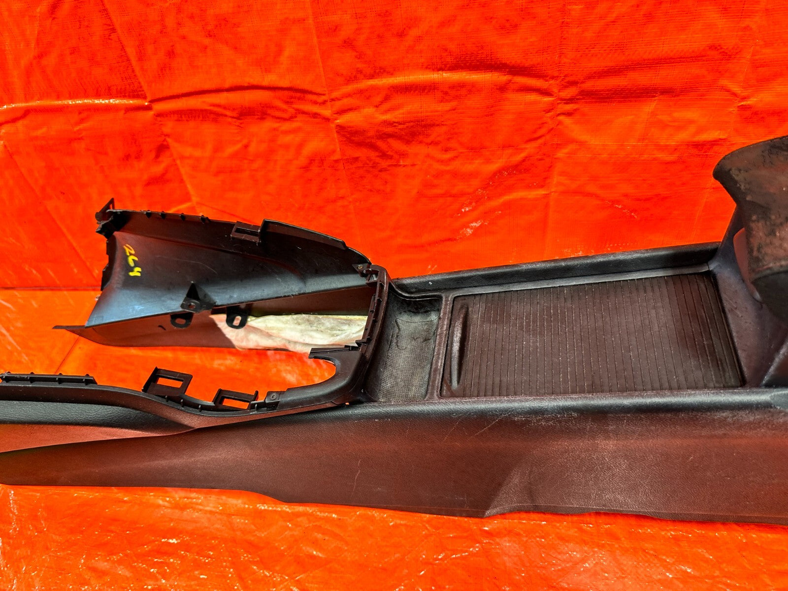 06 11 HONDA CIVIC SI   ARM REST / CENTER CONSOLE STORAGE COMPARTMENT   OEM #2649