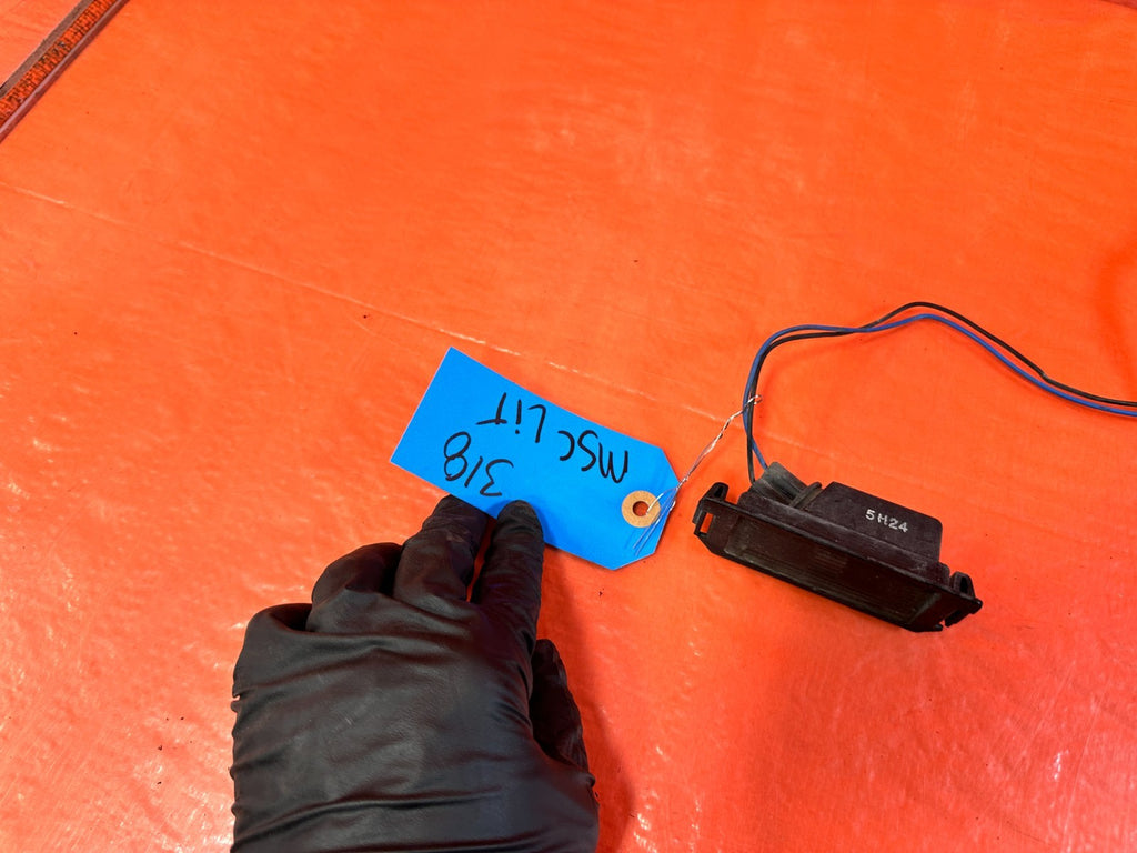 13 16 HYUNDAI GENESIS COUPE   LICENSE PLATE LIGHT SUB WIRE HARNESS W/ BULB   OEM4
