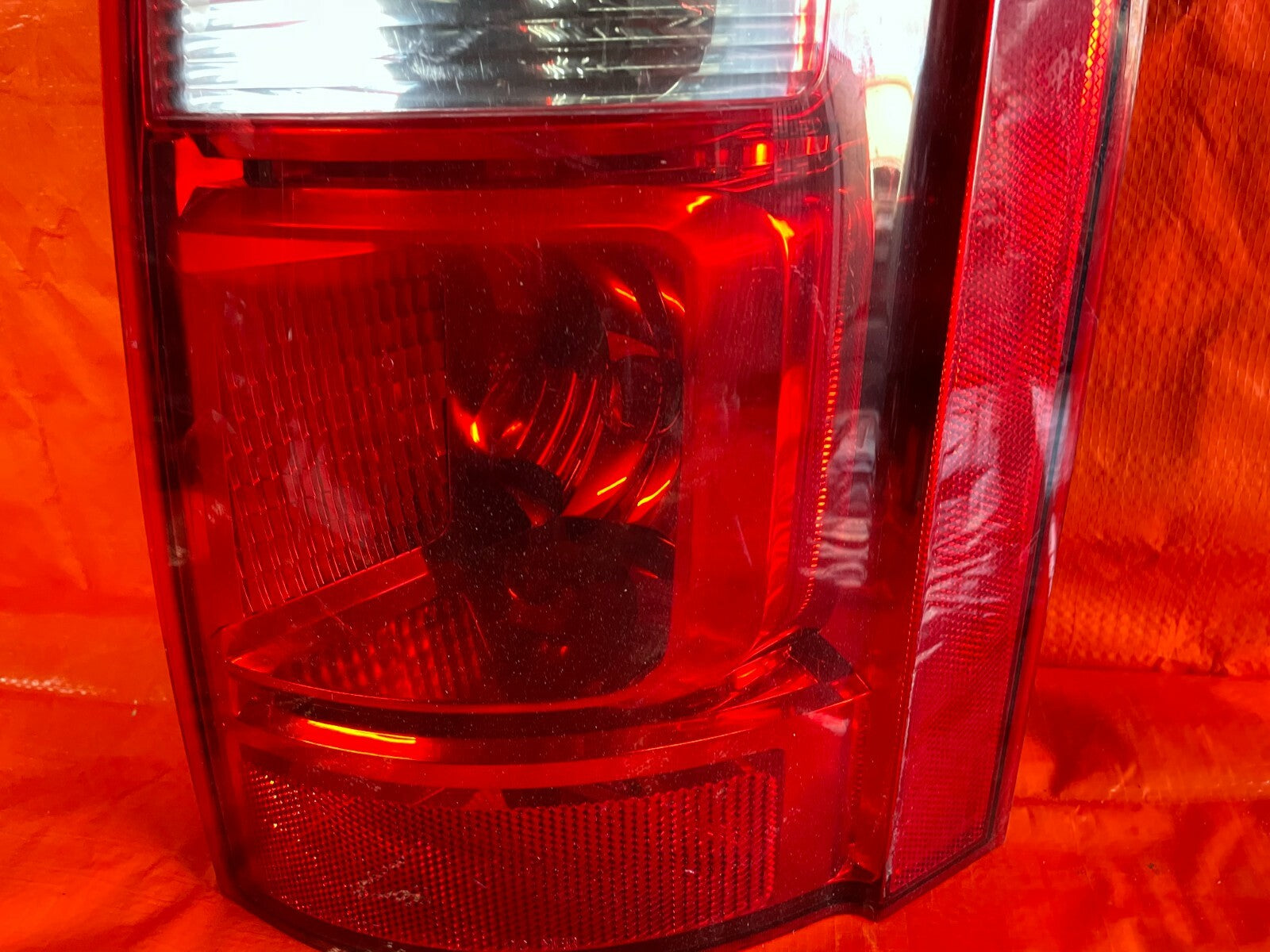 08 10 DODGE GRAND CARAVAN   PASSENGER RIGHT R RH   TAIL LIGHT LAMP   OEM FACTORY2