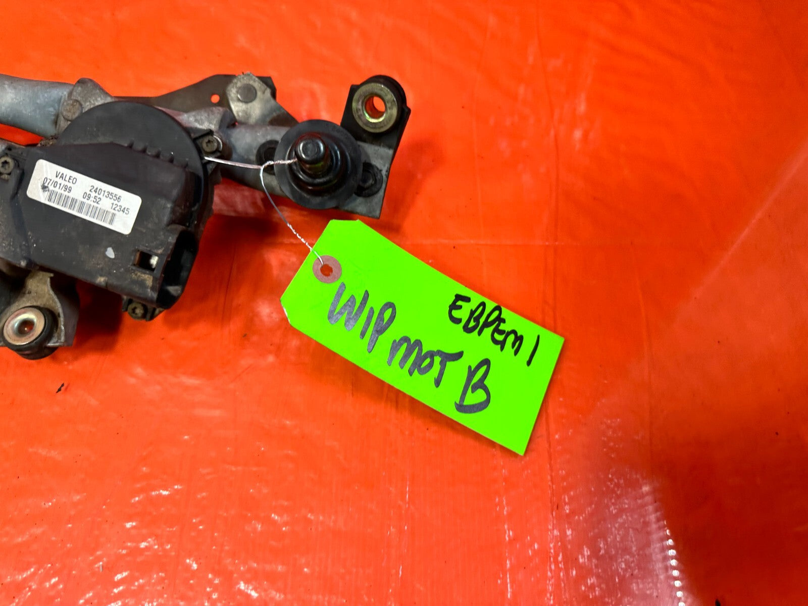 96 00 HONDA CIVIC   WINDSHIELD WIPER MOTOR AND WIPER LINKAGE COMBO   OEM #BLUEM11