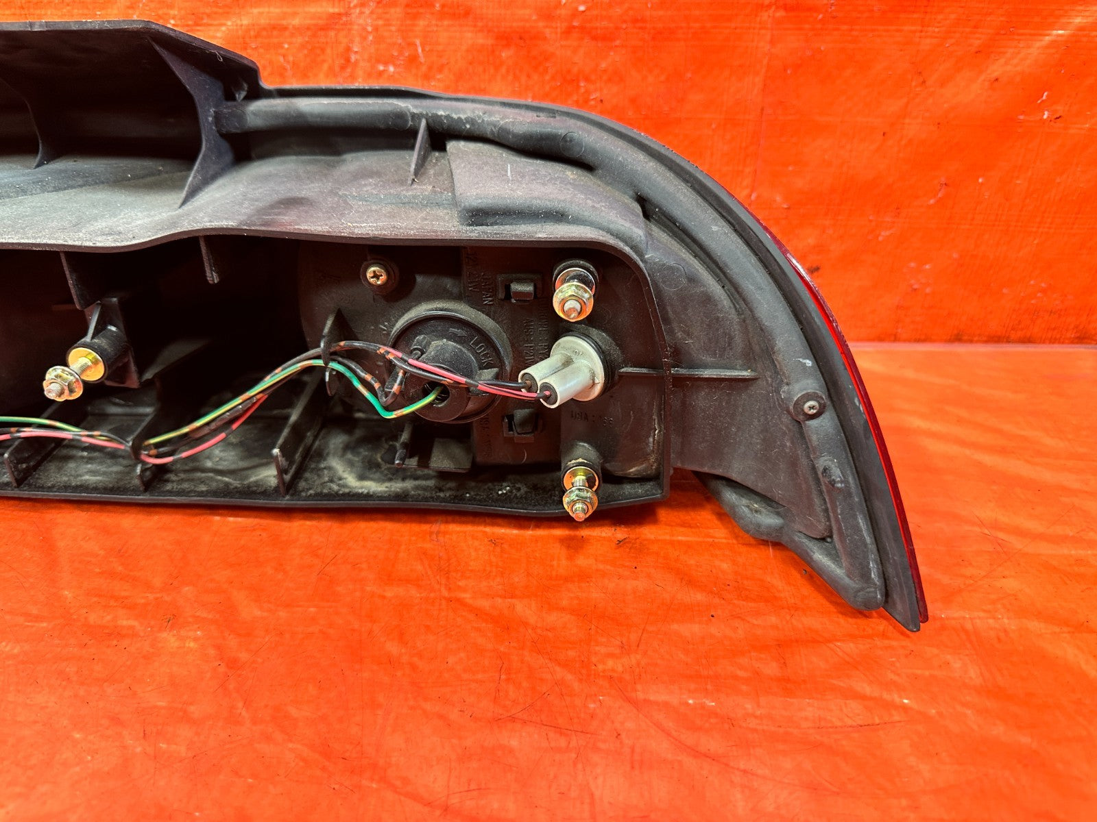 94 01 ACURA INTEGRA 2D   DRIVER LEFT TAIL LIGHT TAIL LAMP   OEM FACOTRY 3096