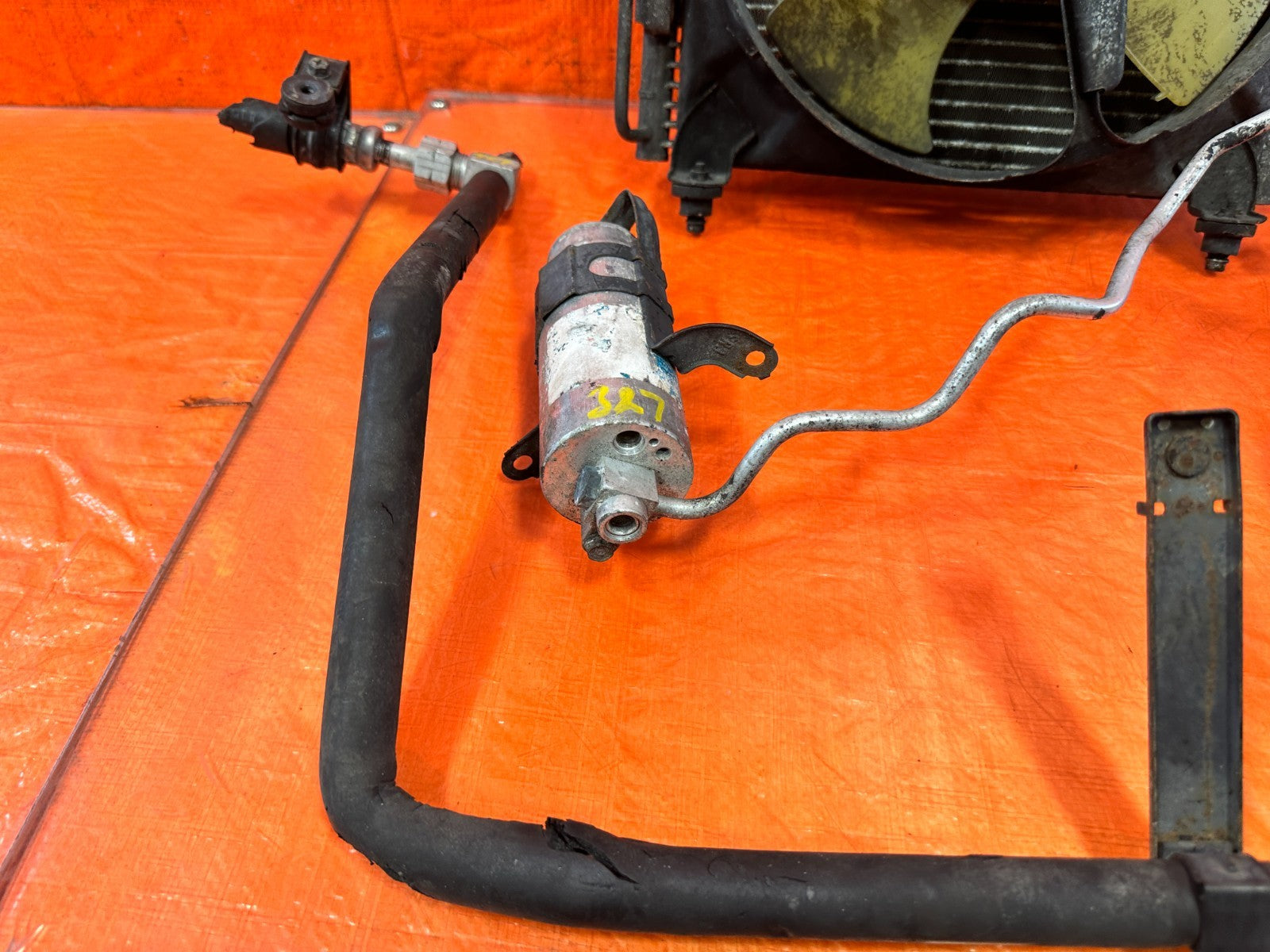 92 95 HONDA CIVIC   AIR CONDITIONING AC LINE SET   LINES HOSES PIPES   OEM 32710