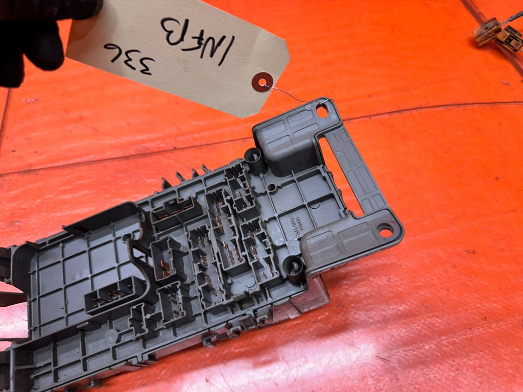97 01 HONDA PRELUDE 2.2L INTERIOR CABIN UNDER DASH RELAY FUSE BOX BLOCK #33611