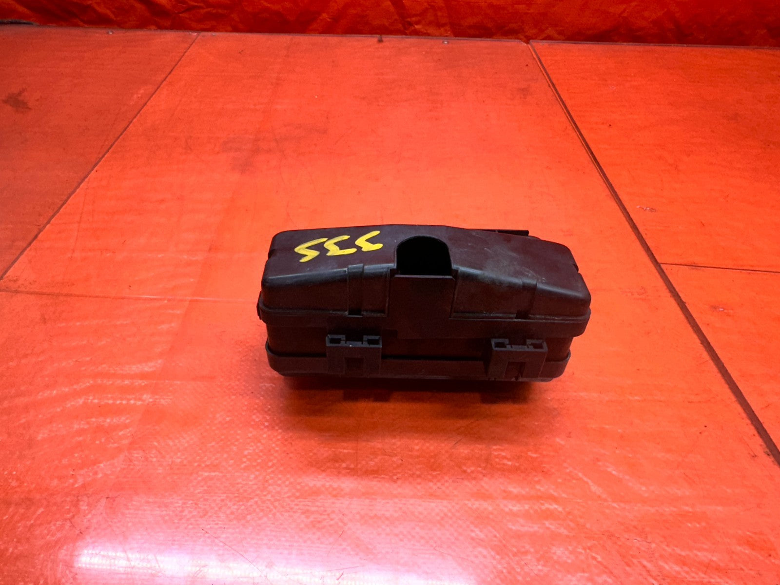 97 01 HONDA PRELUDE 2.2L UNDER HOOD ENGINE BAY FUSE BOX RELAY BLOCK OEM #3357