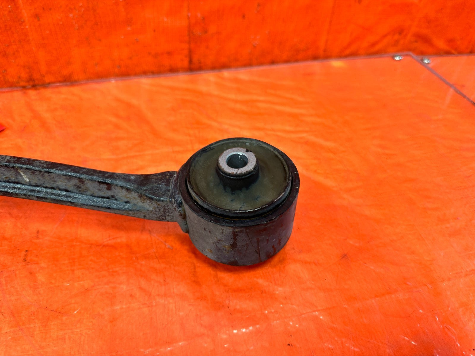 10 16 HYUNDAI GENESIS COUPE   RIGHT FRONT LOWER CONTROL ARM TENSION ARM OEM #3026