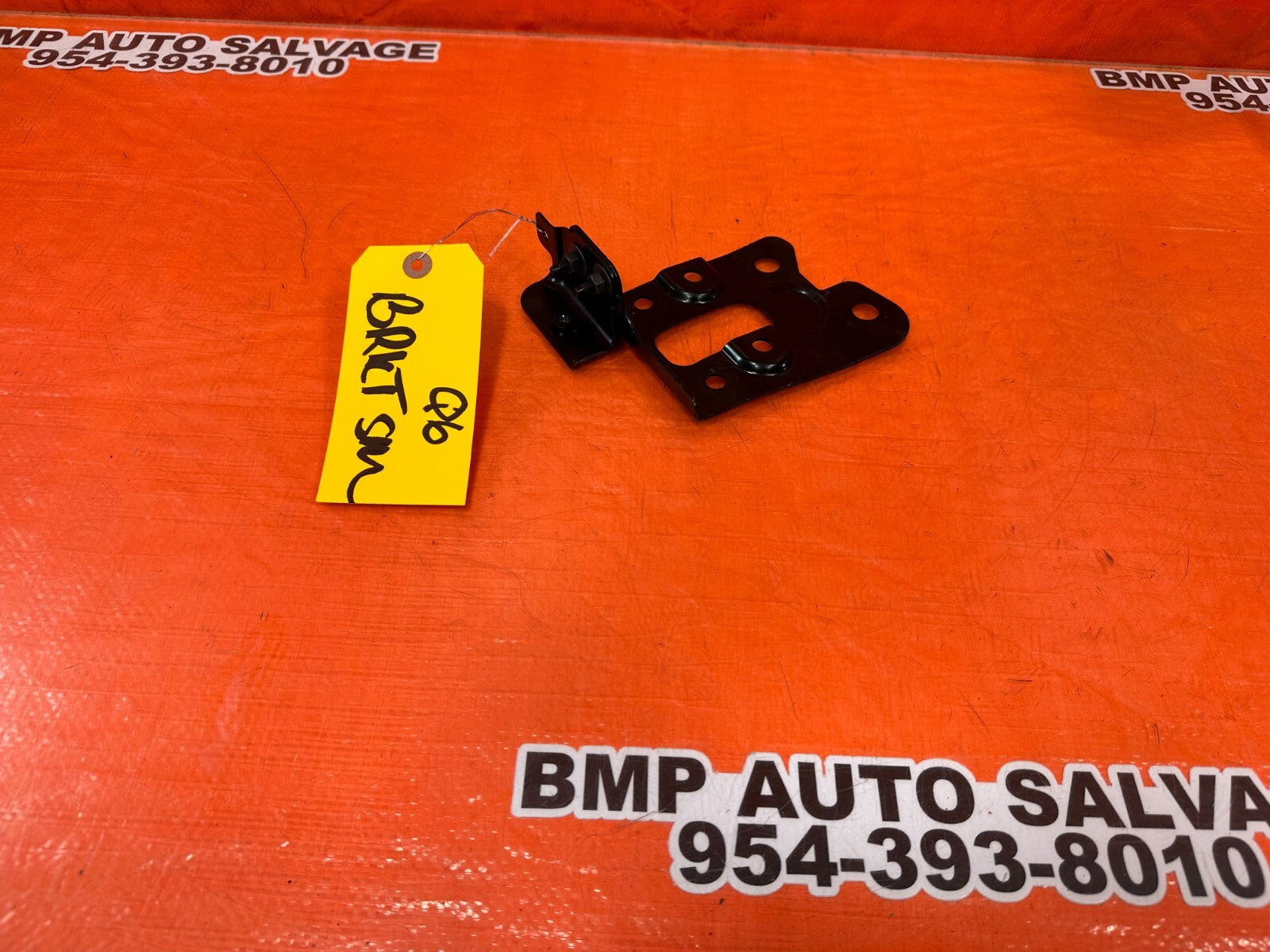 14 20 INFINITI Q50 & 17 20 Q60   HOOD LATCH BRACKET RIGHT   OEM FACTORY OE #Q60