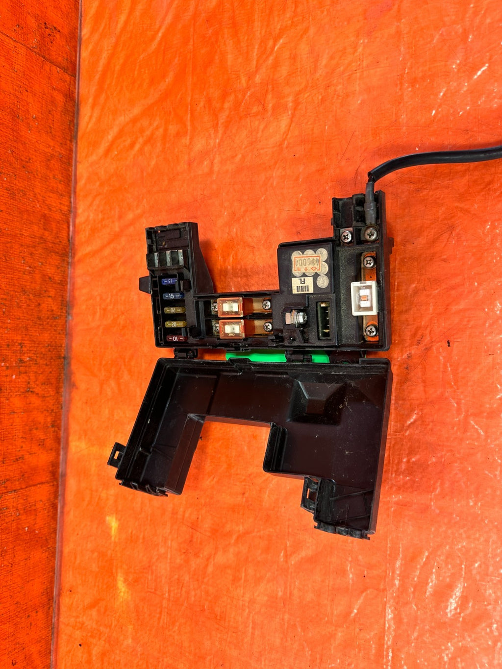90 91 HONDA CIVIC HATCHBACK   EXTERIOR ENGINE BAY FUSE BOX COVER LID DIAGRAM 3172