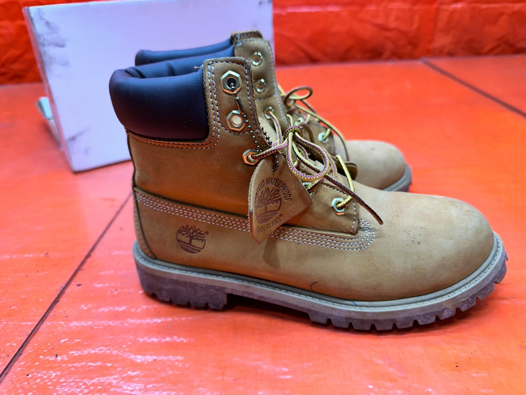 TIMBERLAND MENS BOOTS SIZE 6.5 12909 40 35 THESE R USED9
