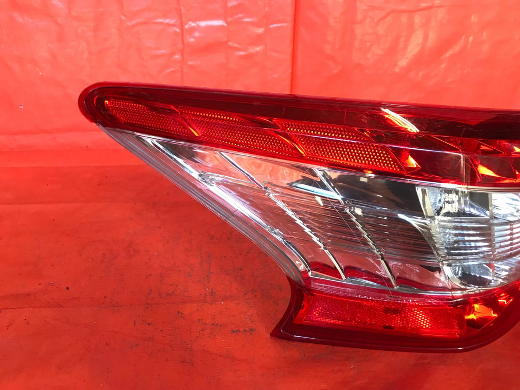 OEM 2013 2014 NISSAN SENTRA DRIVER LEFT OUTER TAIL LIGHT LAMP 13 14 265553SG0A .4