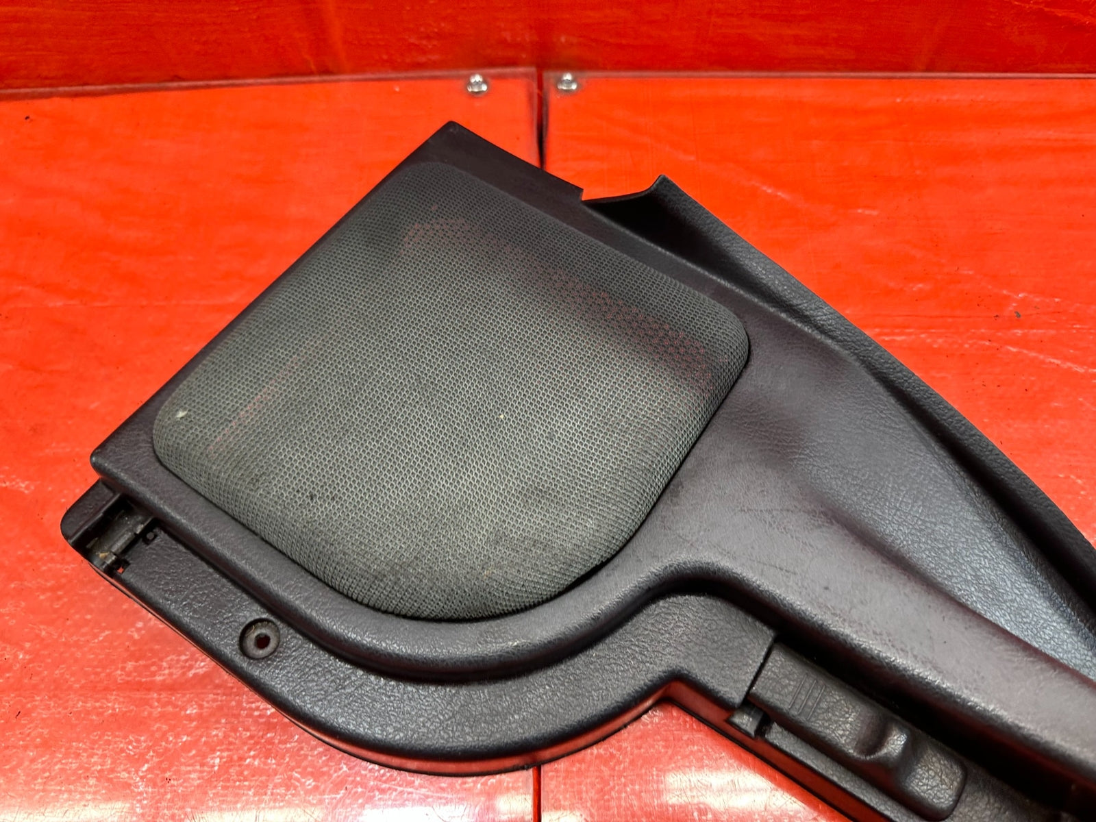 90 93 ACURA INTEGRA 2D   CARGO COVER PRIVACY TRIM   LEFT SIDE BLACK   OEM #1897