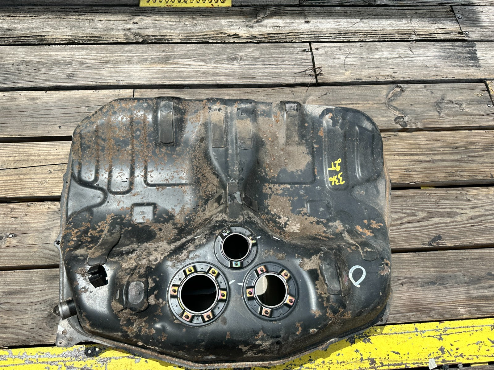 97 01 HONDA PRELUDE 2.2L FUEL GAS PETROL TANK CELL RESERVOIR BARE OEM #33616