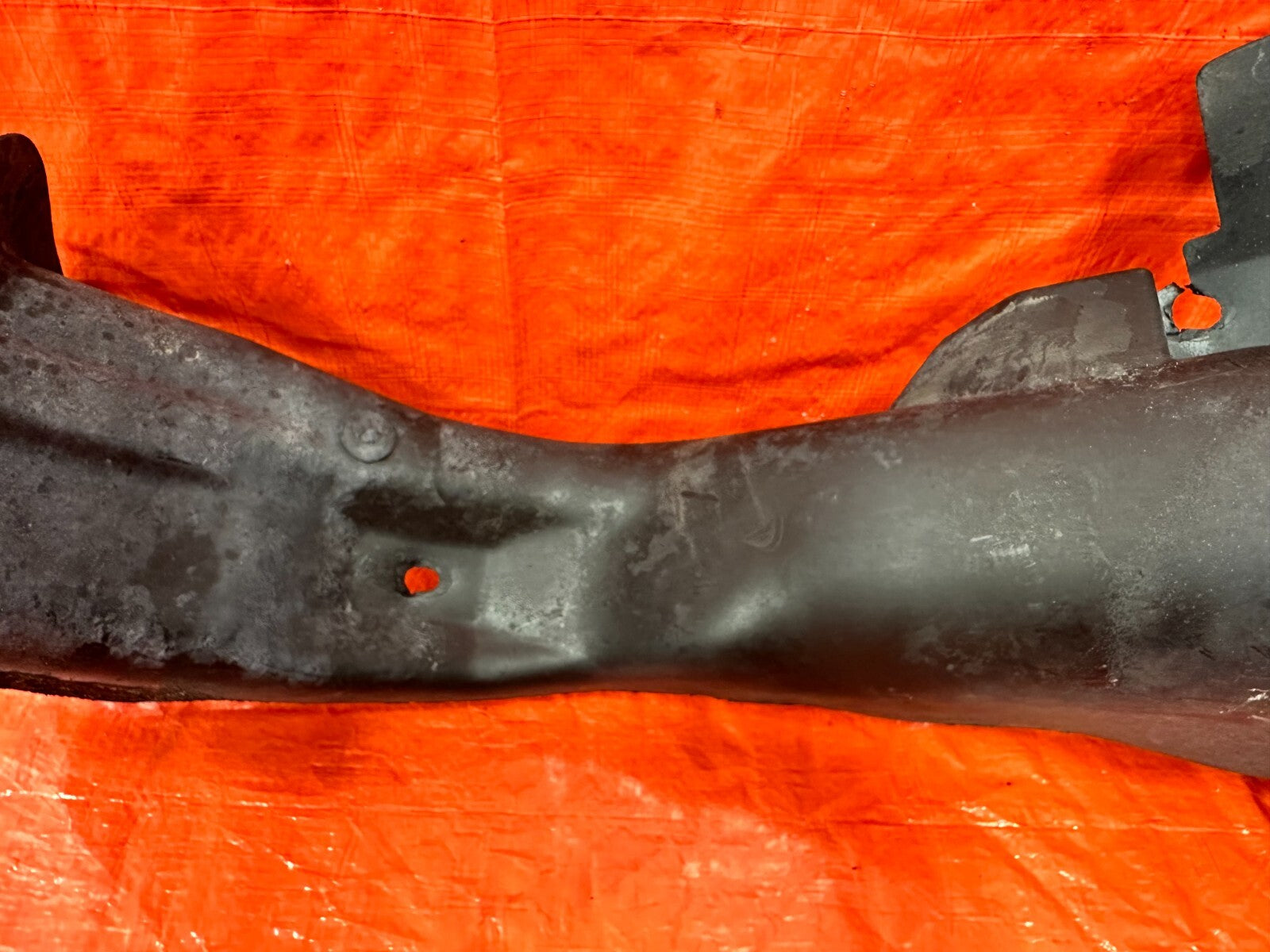 94 01 ACURA INTEGRA   FUEL TANK FUEL NECK COVER PLASTIC SHIELD   OEM #2818