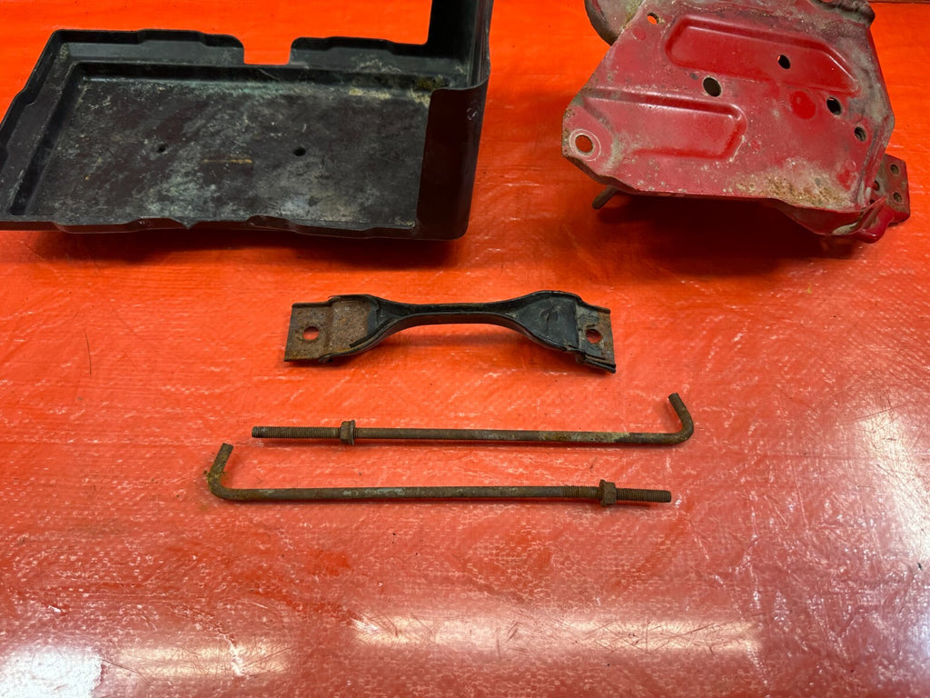06 11 HONDA CIVIC   BATTERY TRAY AND PLASTIC COMBO   OEM OE #20410