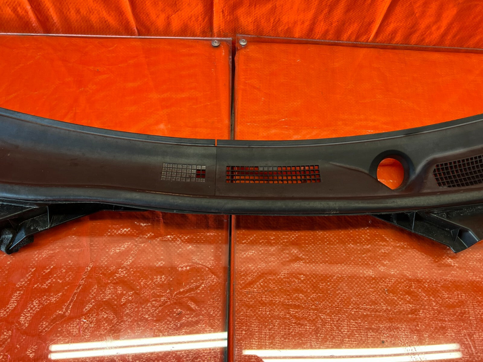 14 20 INFINITI Q50 Q60   WINDSHIELD WIPER COWL TRIM PLASTIC   OEM FACTORY #1135