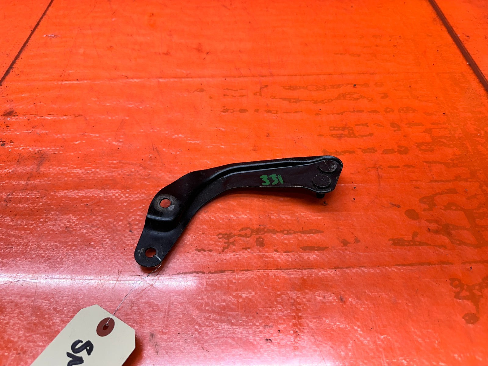 94 01 ACURA INTEGRA 1.8L EXHAUST MANIFOLD HEADER STAY BRACKET OEM #3314