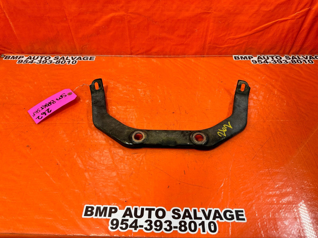 03 07 NISSAN 350Z   EXHAUST MANIFOLD BRACKET EXHAUST MOUNTING BRACKET OEM #2620