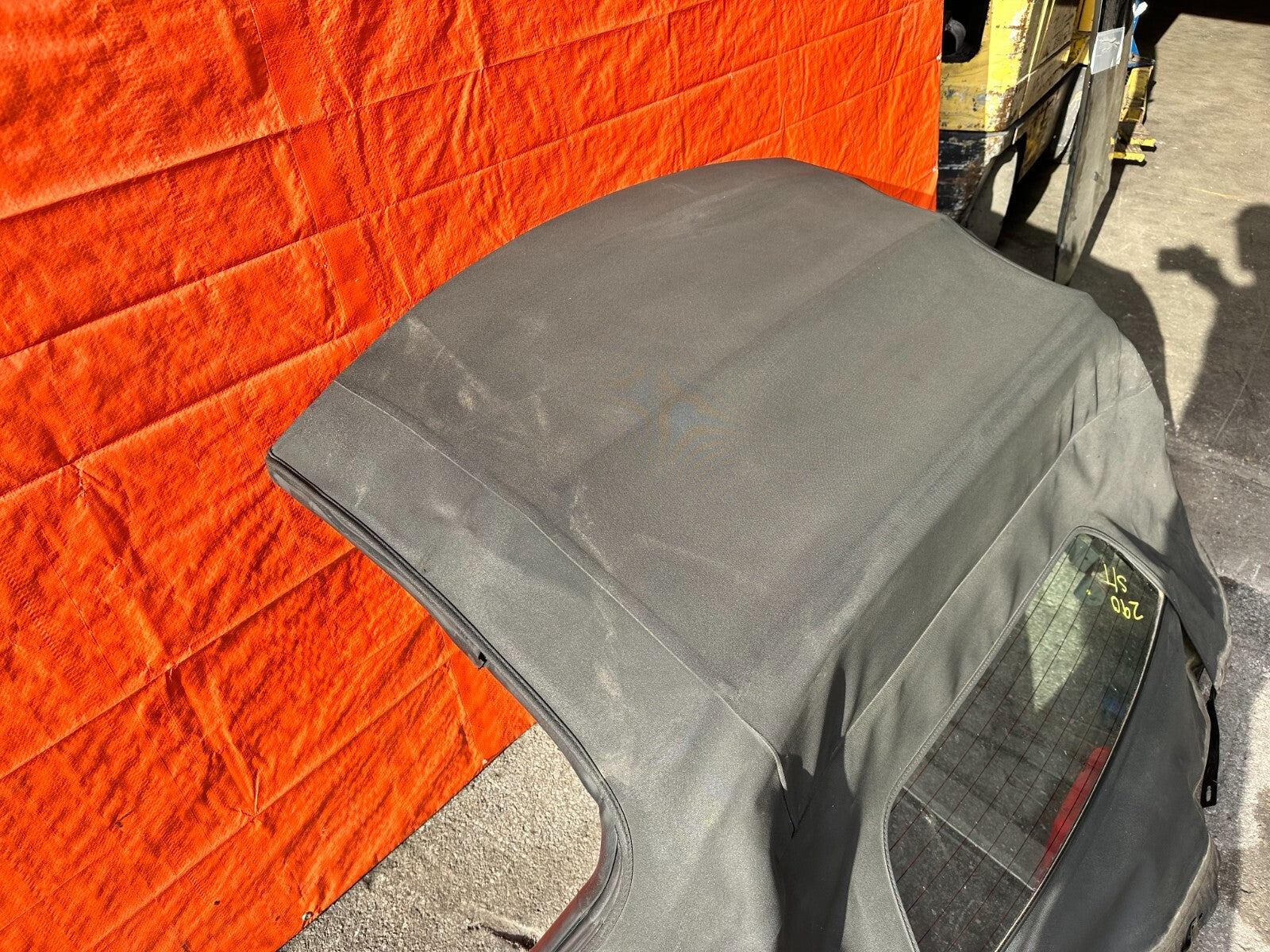 00 09 HONDA S2000   SOFT TOP CONVERTIBLE TOP W/ REAR GLASS AND MOUNTING FRAME12
