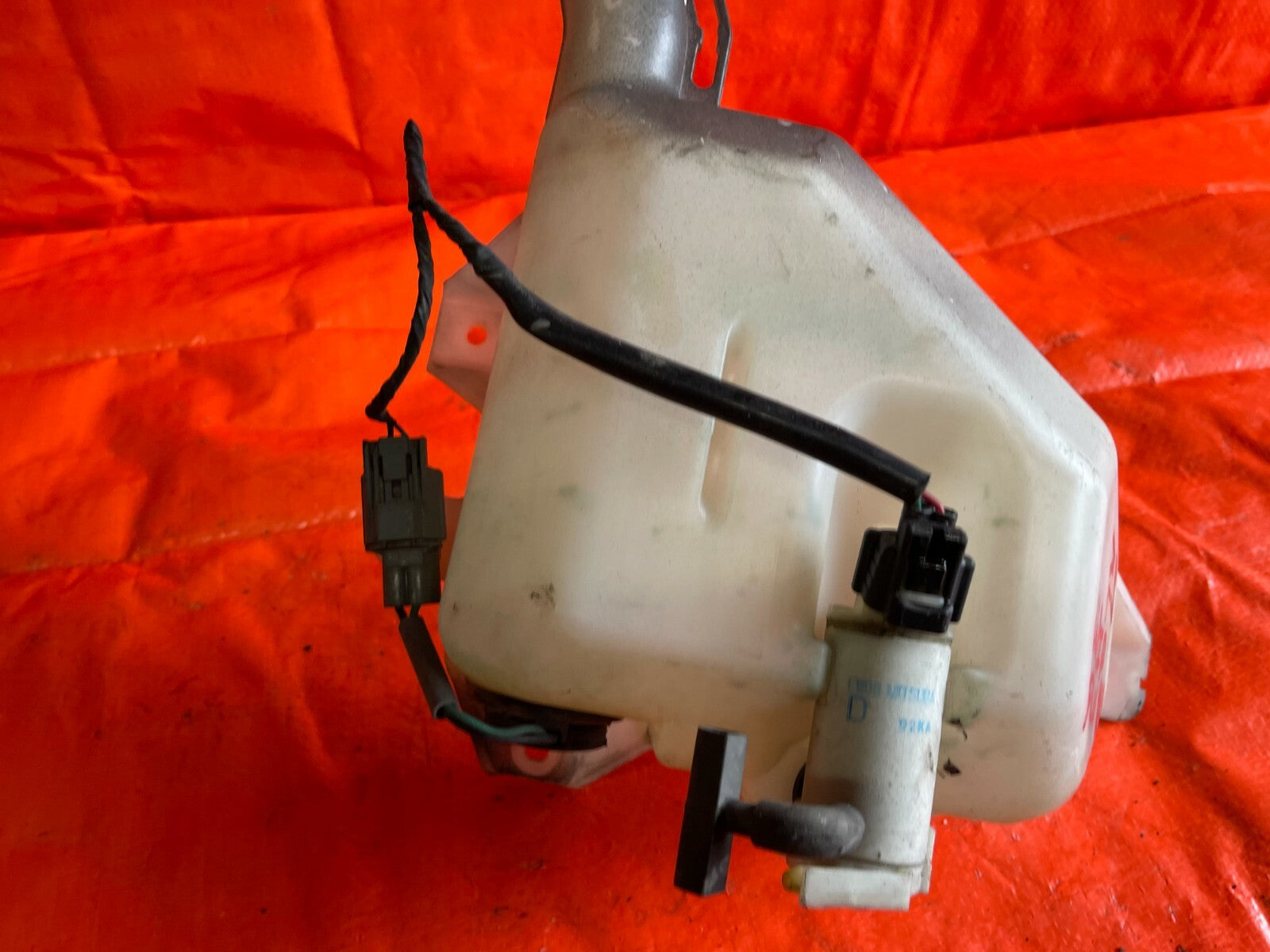 09 12 ACURA RL   WINDSHIELD WIPER FLUID RESERVOIR TANK   76841 SJA A11   OEM OE3