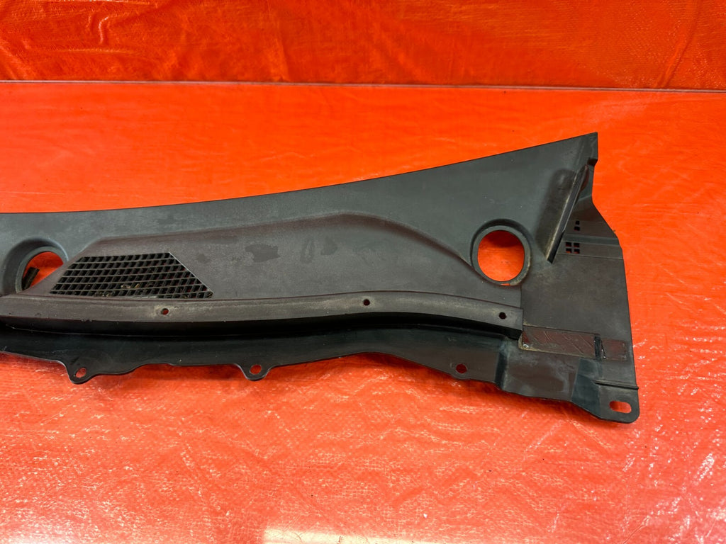 08 15 INFINITI G37 & Q60   2D COUPE   WIPER COWL TRIM   LEFT SIDE   OEM #1905