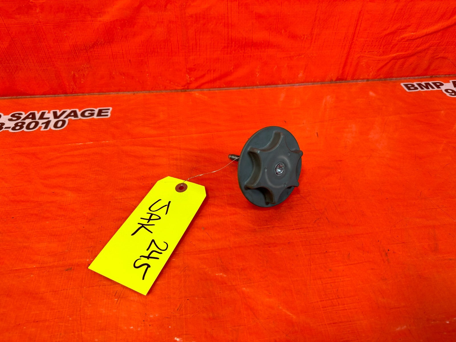08 13 INFINITI G37   SPARE TIRE TIE DOWN BOLT ADAPTER MOUNTING SCREW   OEM #2450