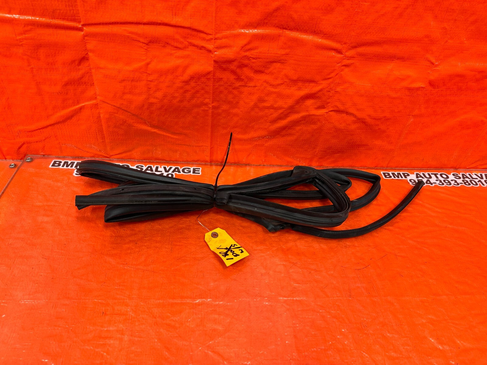15 21 SUBARU WRX STI PASSENGER RIGHT REAR DOOR WEATHER STRIP RUBBER GASKET OEM9