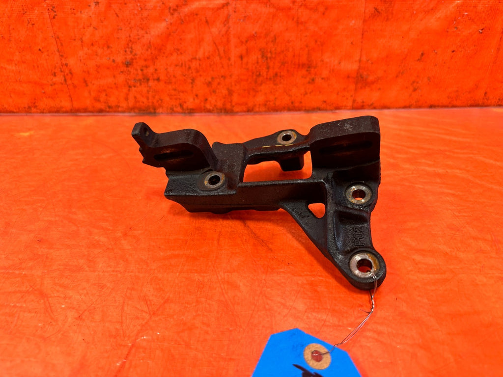 92 95 HONDA CIVIC   D15 D16 SOHC POWER STEERING PUMP BRACKET   OEM #3276