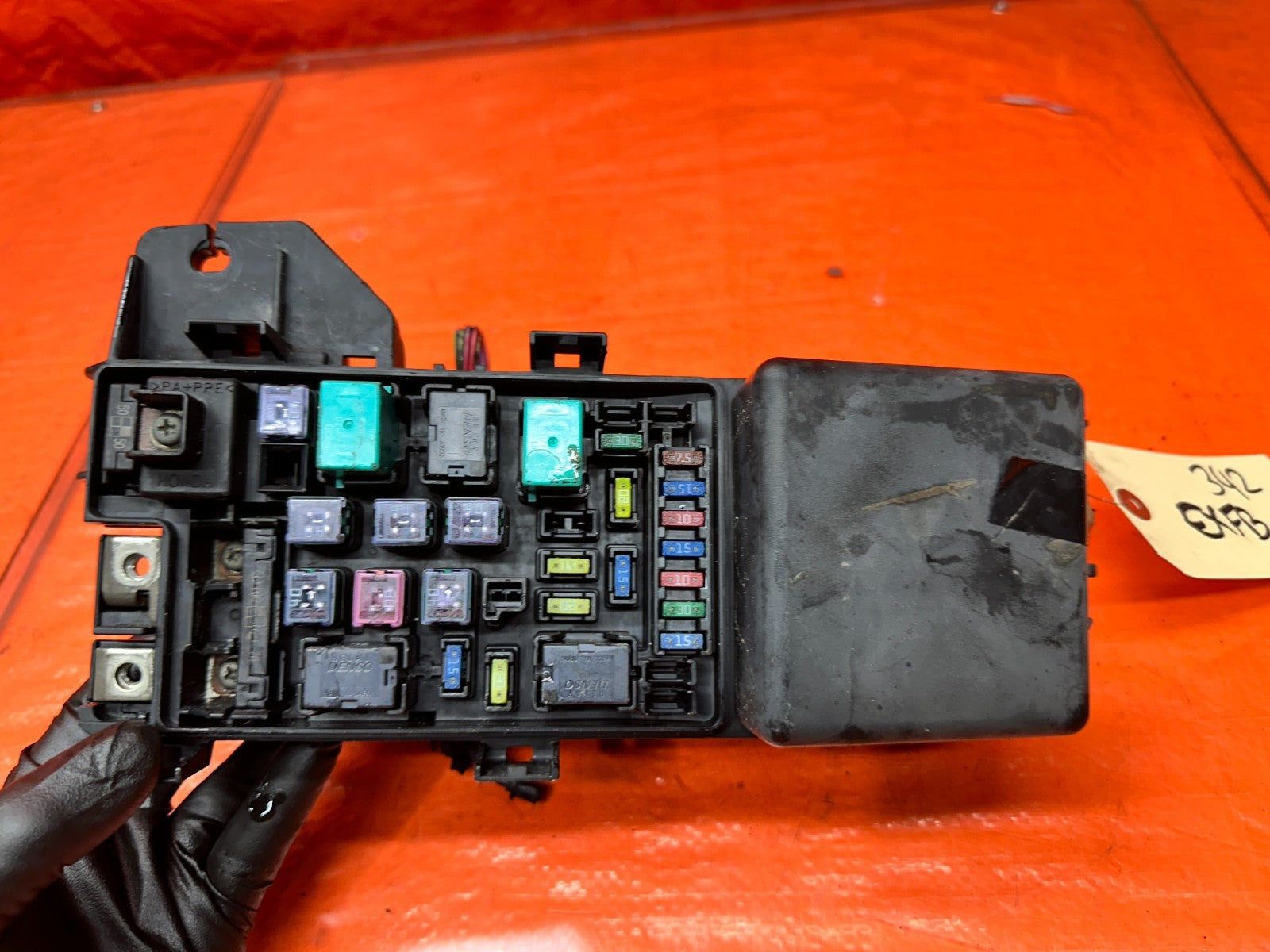 04-05 ACURA TSX 4D 2.4L K24A2 UNDERHOOD ENGINE BAY FUSE RELAY BOX ASSY OEM #3426