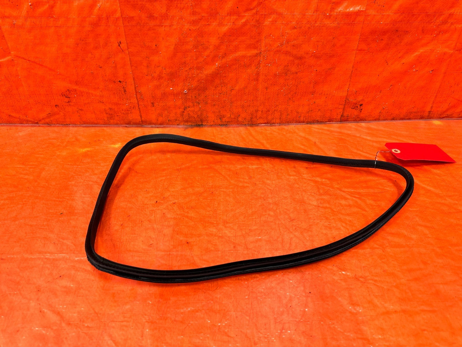 94 01 ACURA INTEGRA 2D   DRIVER LEFT REAR   QUARTER GLASS WEATHER STRIP OEM 3091