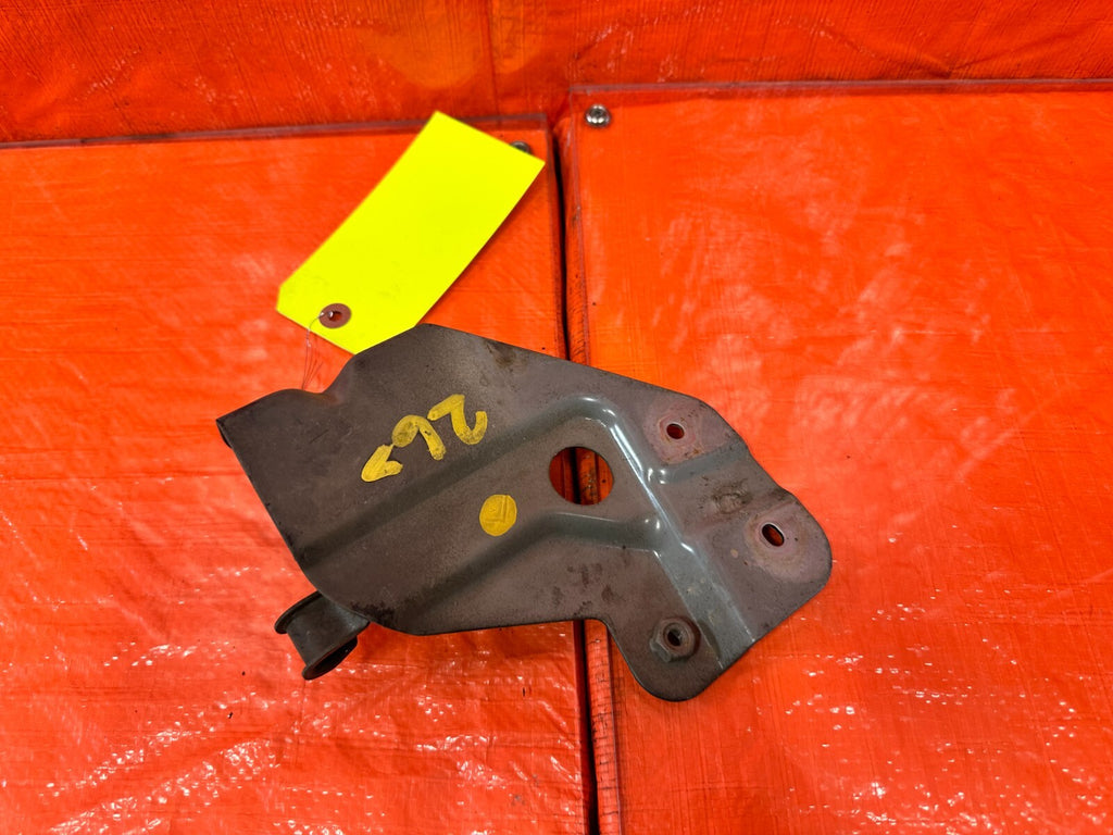 90 93 MAZDA MX 5 MIATA   LEFT RADIATOR SUPPORT IMPACT COVER BRACKET OEM #2677