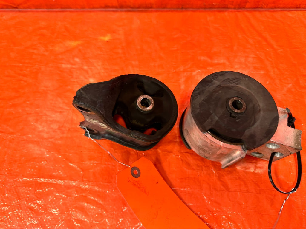 94 01 ACURA INTEGRA 2D   AUTOMATIC TRANSMISISON ONLY   LEFT & RIGHT MOUNTS #26813