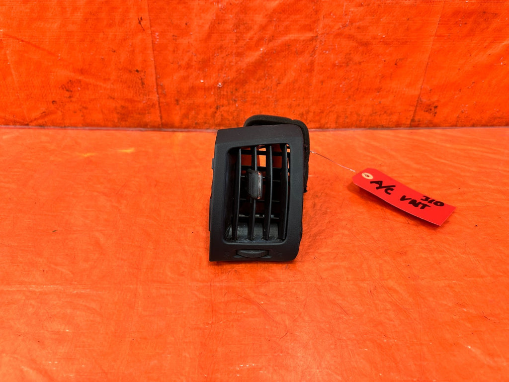 09 15 INFINITI G37 CONVERTIBLE   DRIVER LEFT AC AIR CONDITIONING VENT L LH   OEM1