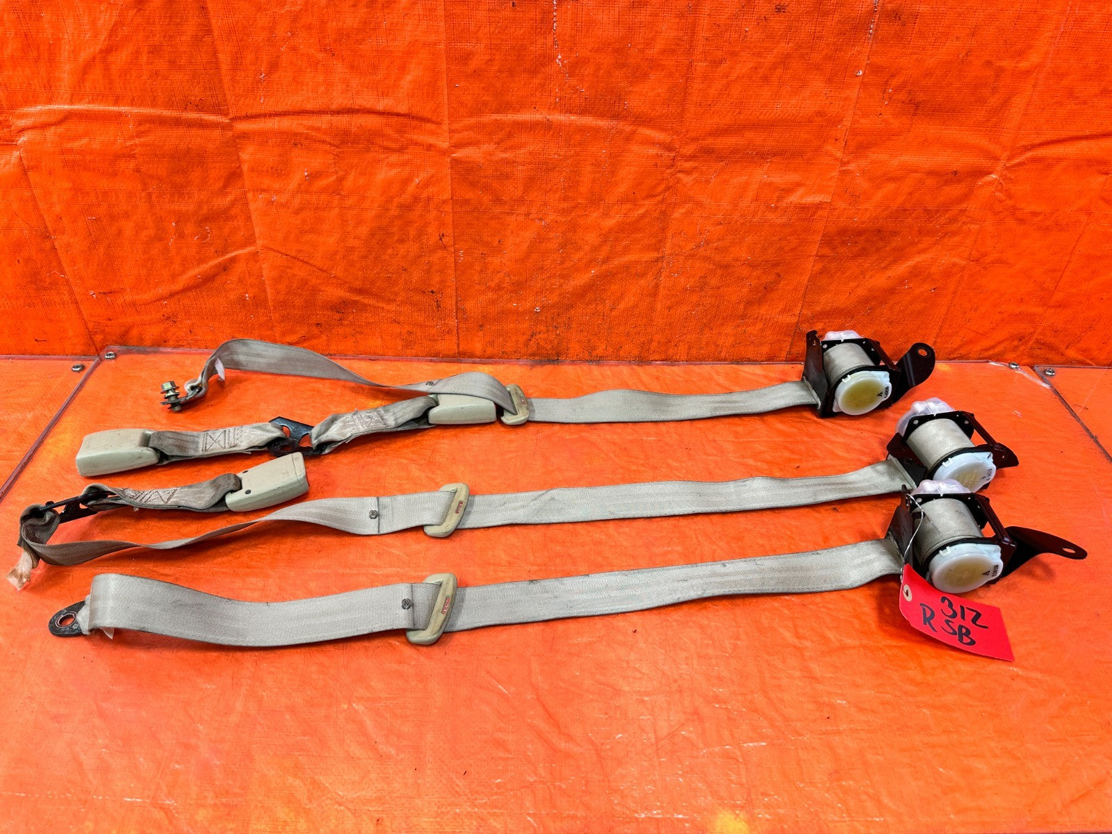 04 08 ACURA TSX   REAR SEAT BELT SET   LEFT & RIGHT SEAT BELTS   TAN   OEM #3120