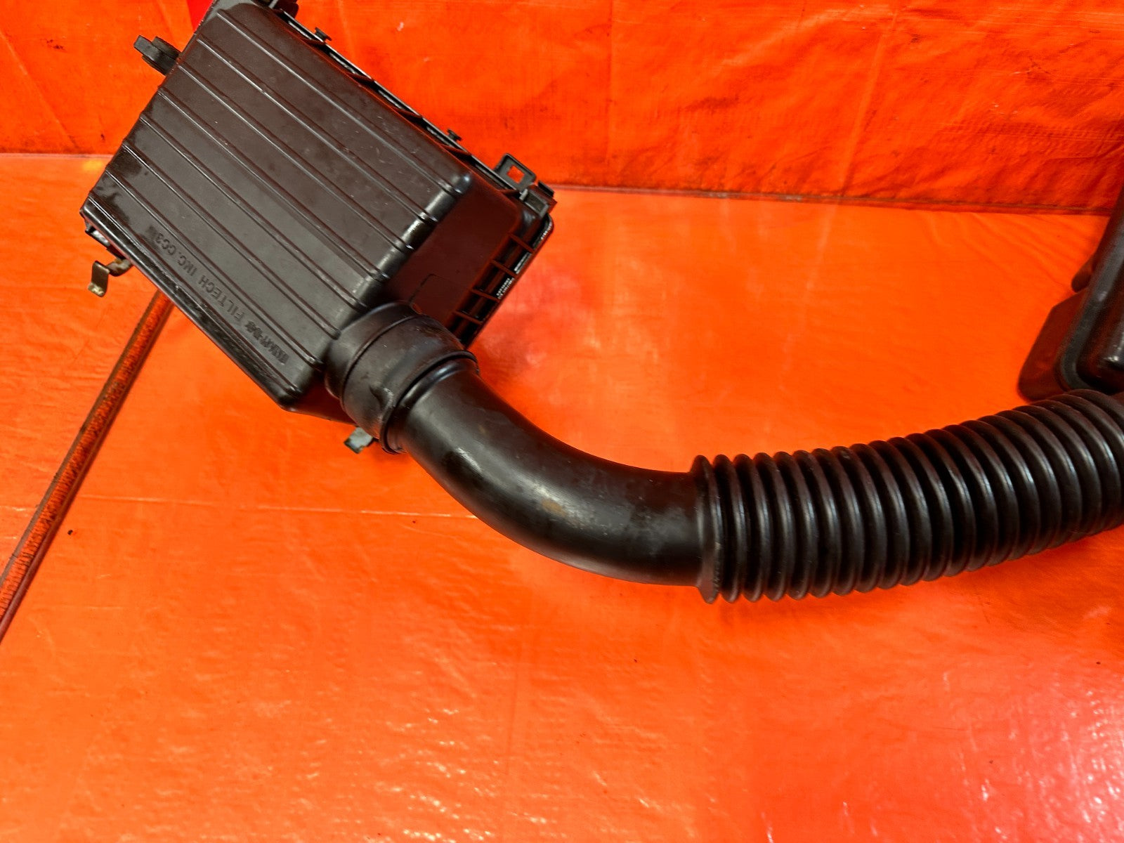 96 00 HONDA CIVIC / NON VTEC D16Y7 FACTORY INTAKE SYSTEM AIR BOX W/ ALL ARMS OEM6