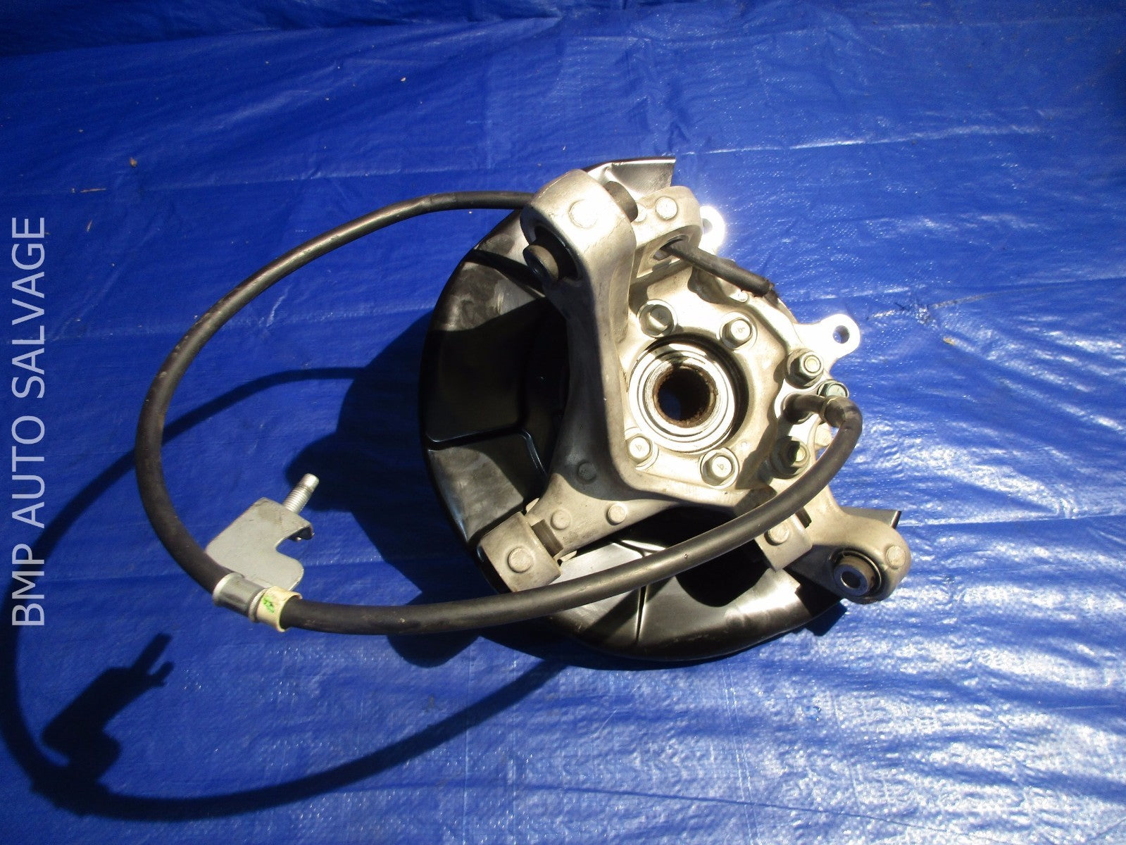 OEM 2014   2016 INFINITI Q70 3.7L RWD DRIVER LEFT REAR SPINDLE KNUCKLE HUB4