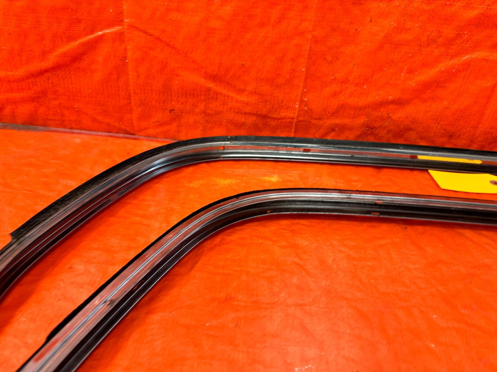 93 97 HONDA DEL SOL   TARGA TOP WEATHER STRIP WINDSHIELD TRIM   OEM #2958