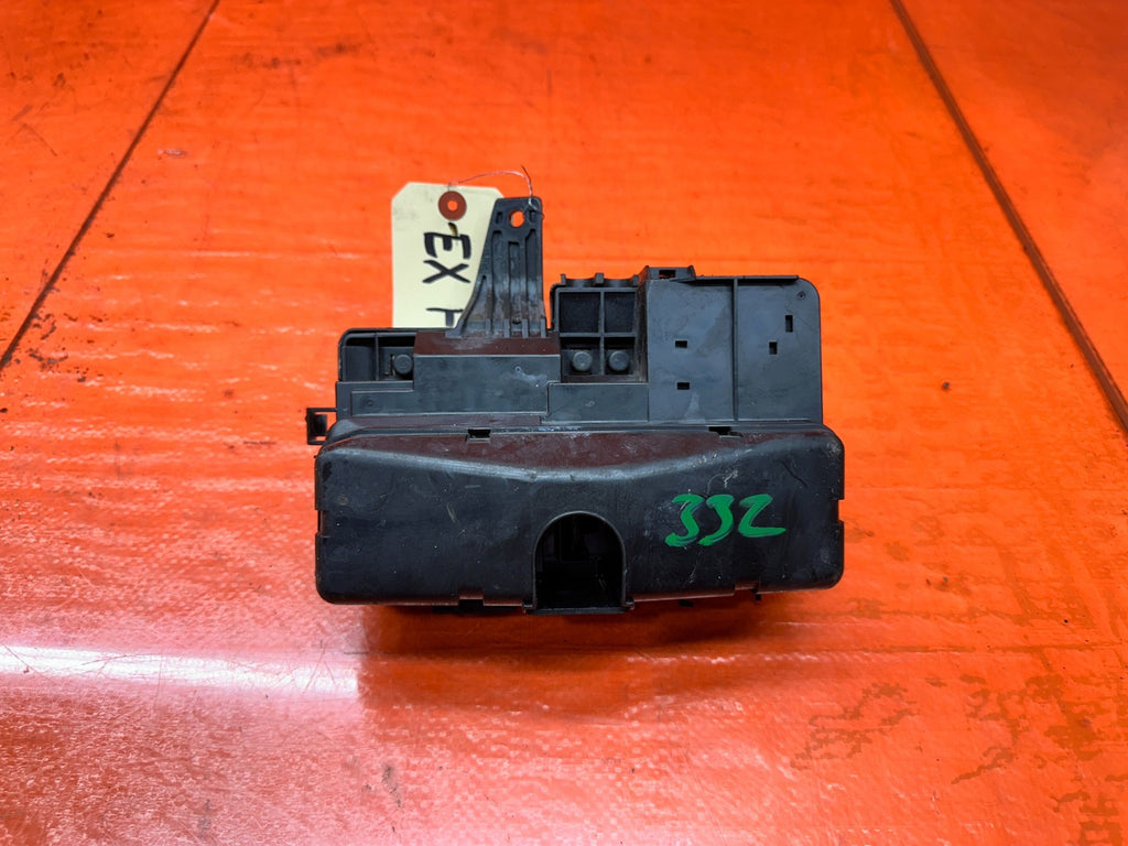 92 96 HONDA PRELUDE ENGINE BAY RELAY FUSE BOX UNDER THE HOOD OEM #3326
