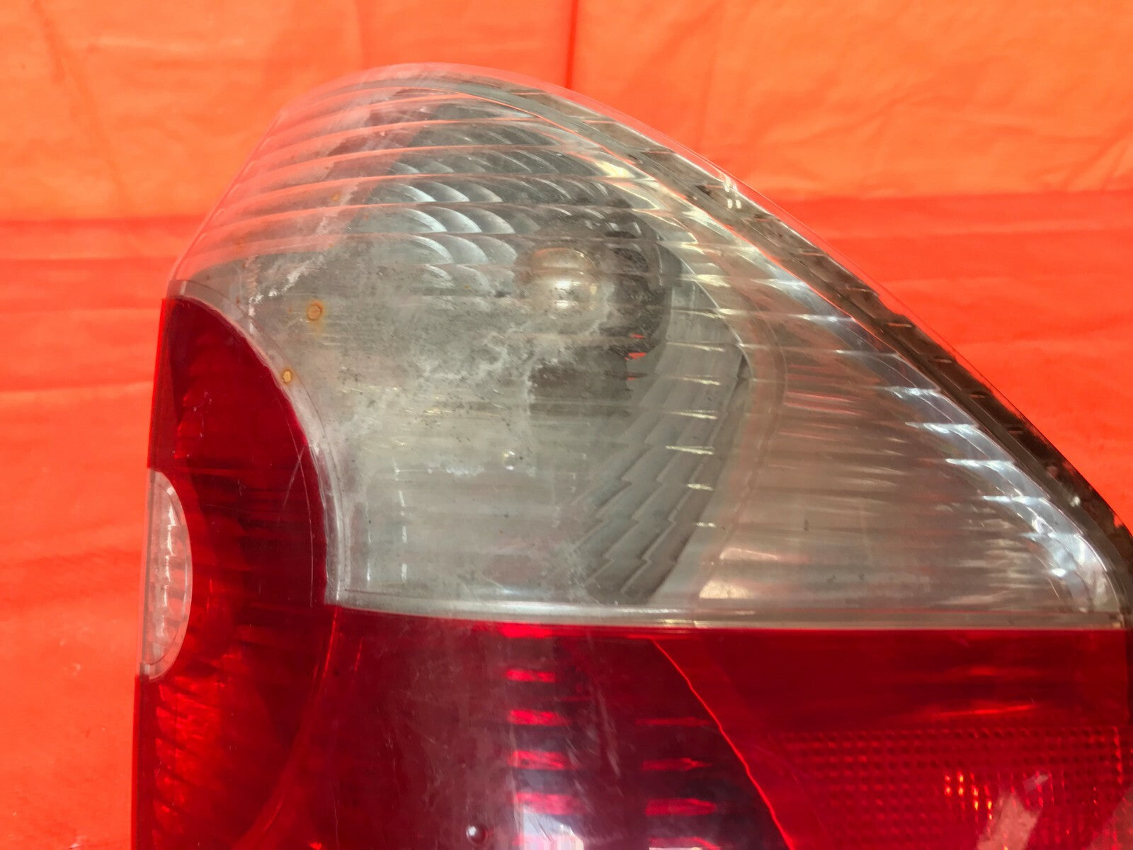 OEM 2004 2005 2006 BMW X3 PASSENGER RIGHT OUTER TAIL LIGHT LAMP 04 05 06 R RH2