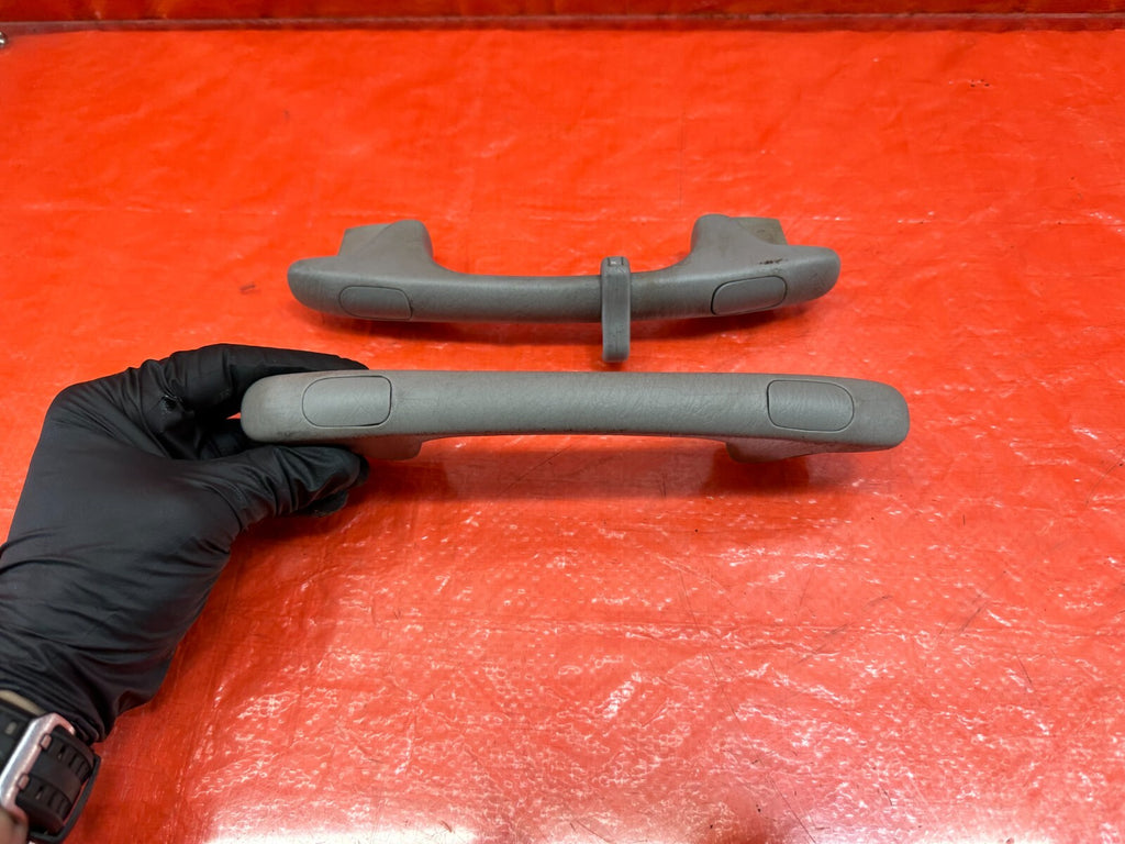 02 05 HONDA CIVIC SI EP3 HATCHBACK   INTERIOR GRAB HANDLE SET LEFT RIGHT OEM 1877