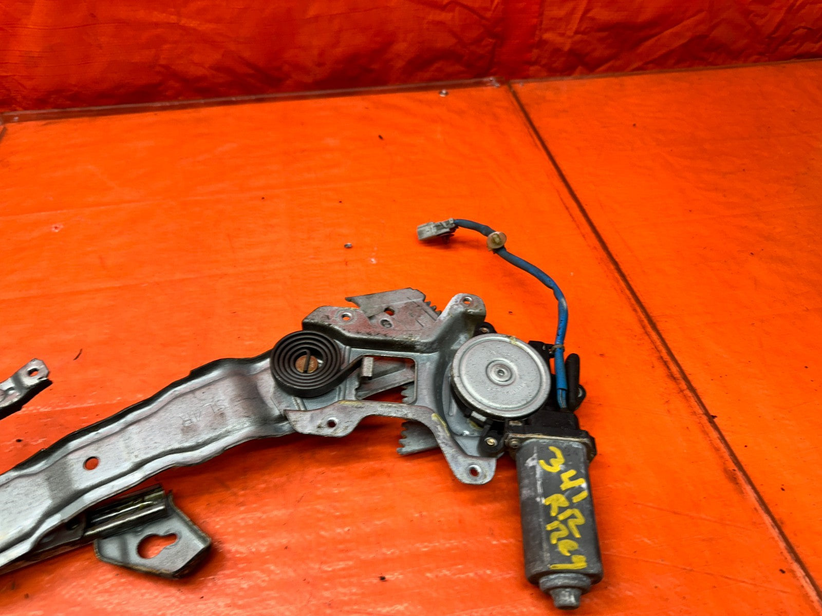 94-01 ACURA INTEGRA 4D RIGHT REAR PASSENGER WINDOW REGULATOR & MOTOR OEM #34113